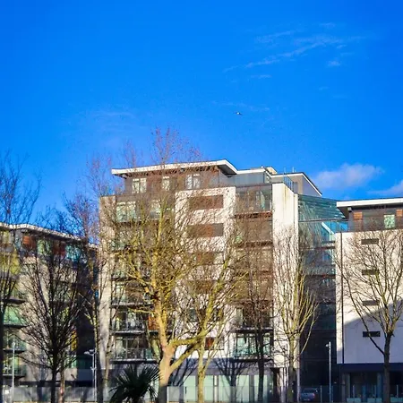 Temple House - Steelworks Apartment *